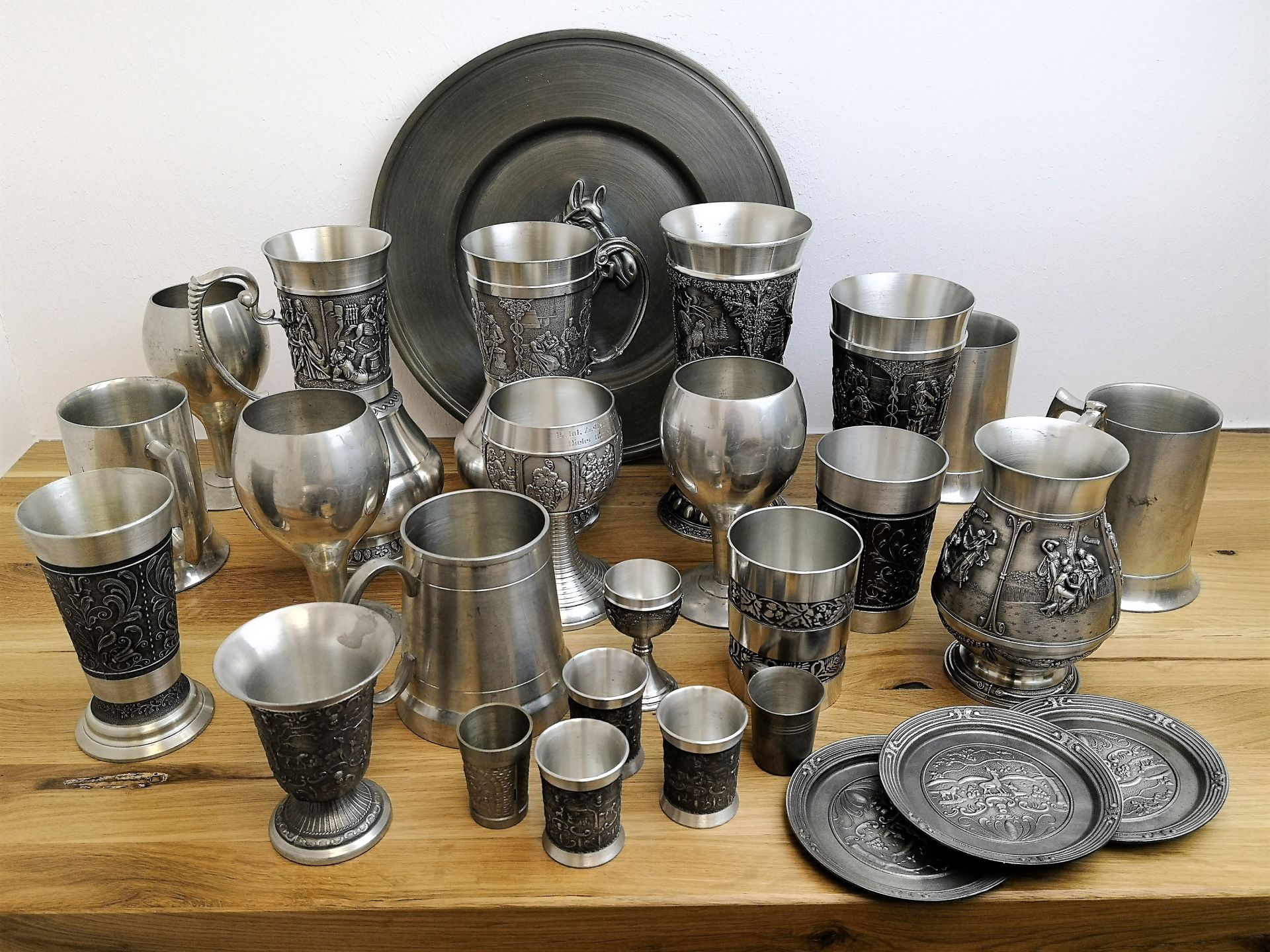 zinn-becher-teller-vasen Zinnankauf Becher und Teller